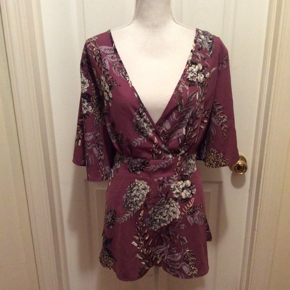 torrid Tops - Torrid Top 2 Purple Gray White Floral Crossover